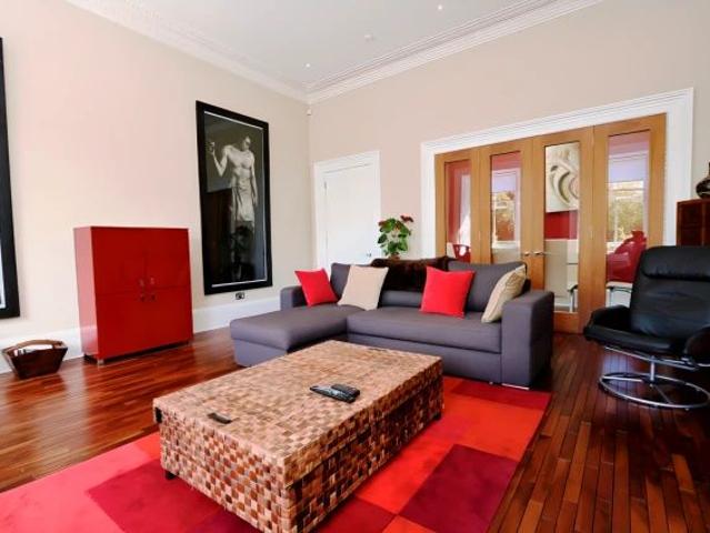 4Bedrooms, 3Bathrooms