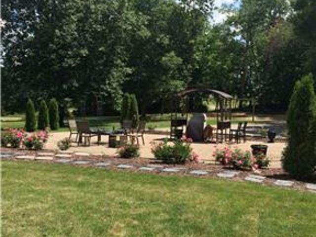 4BR, 2.5BA w/mother in law unit, Shorewood