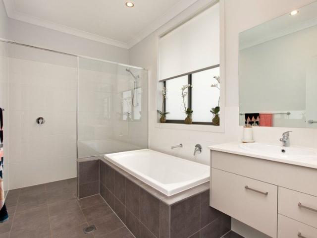 4BR + 2 LIVING PRIME LOCATION