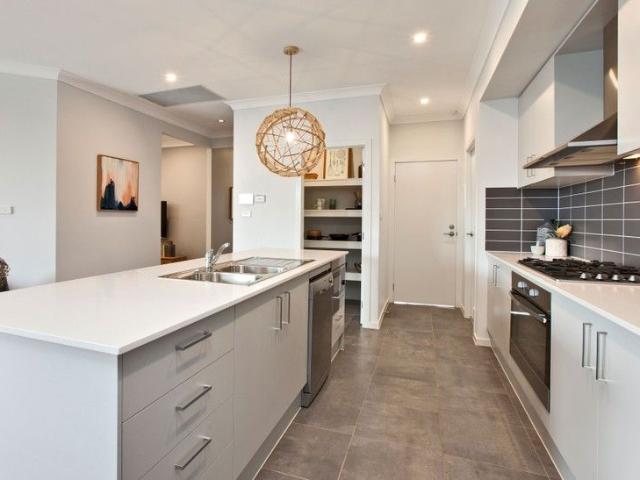 4BR + 2 LIVING PRIME LOCATION
