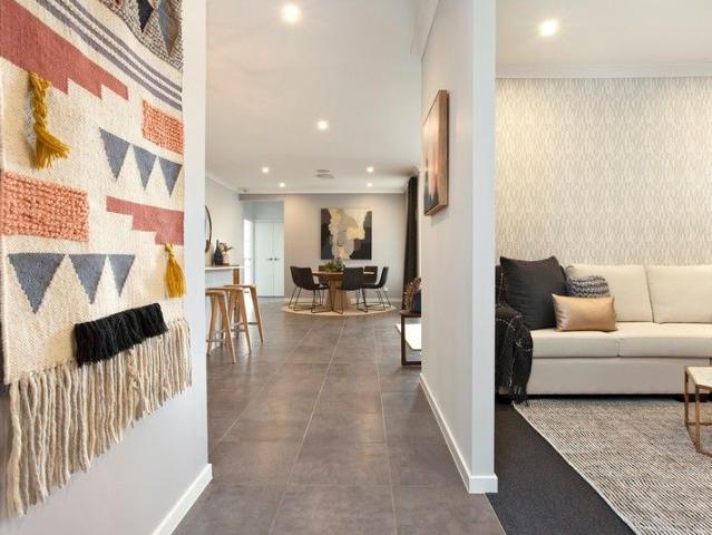4BR + 2 LIVING PRIME LOCATION