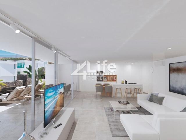 4Life Properties se enorgullece en presentar esta excepciona. 306m² El Puertito de Adeje