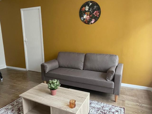 4p apartment with a spacious terrace