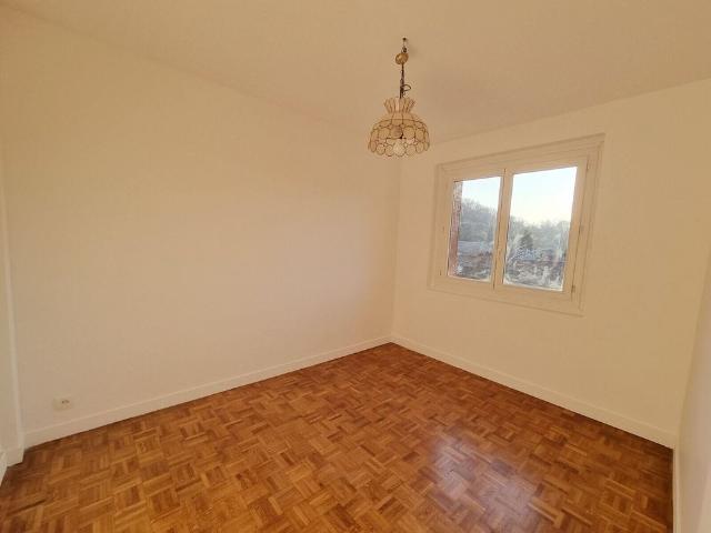 4P+ Cuisine 62m2 avec loggia, secteur village