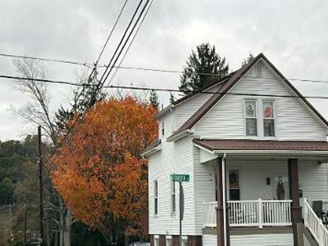 4th St