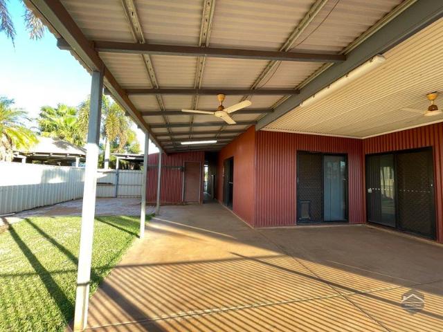 4X2 Family Home, Available Now!