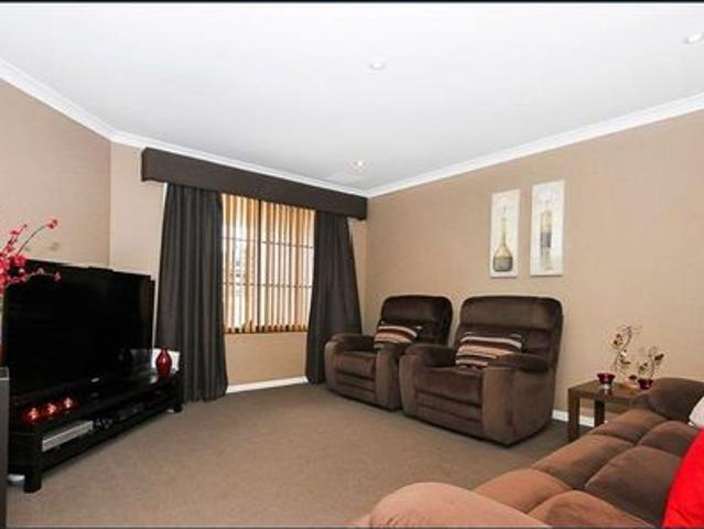 4x2 Family Home in Ideal Tapping Location