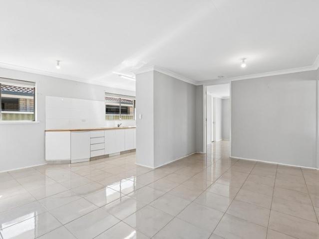 4x2 FAMILY HOME IN THORNLIE