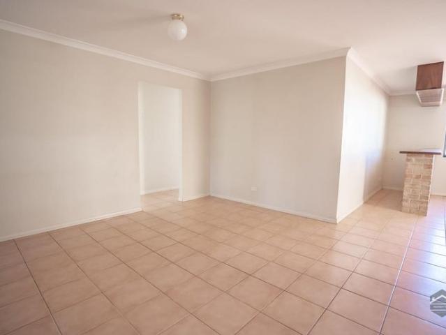 4x2 Home with a Pool!