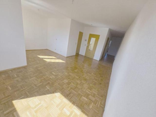 4Zi. KDBB Gäste WC großzügig geschnitten 1. Wohnlage Altstadt Süd