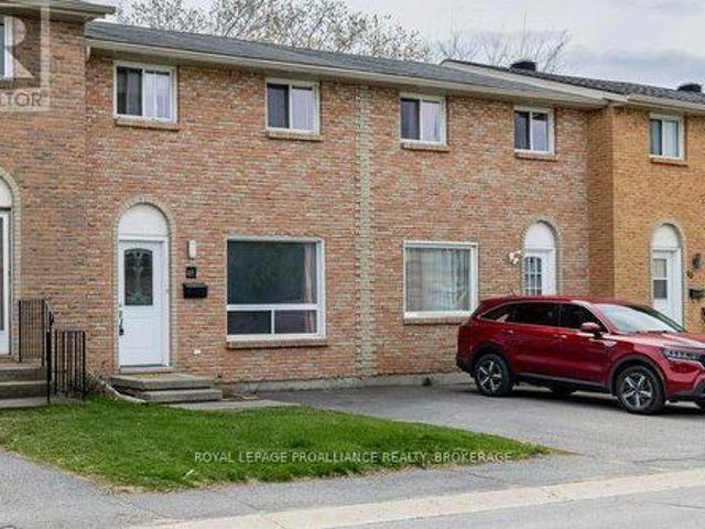 53 44 Rosemund Crescent, Kingston West Of Sir John A. Blvd, ON, K7M 6Z4 townhouse for sale | Listing ID X13657 | Royal LePage
