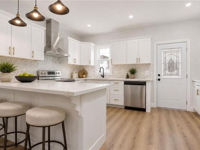 53 1/2 KINRADE Avenue, Hamilton, Ontario, L8L6L5