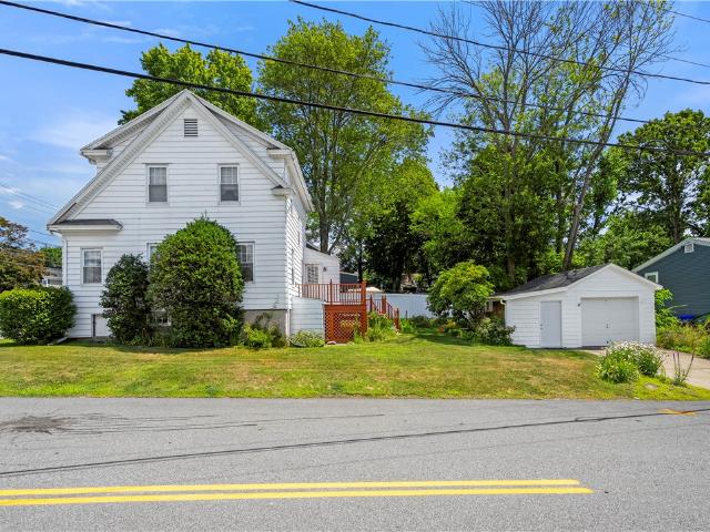 53 Wampanoag Trl, East Providence, RI 02915 | MLS #1395