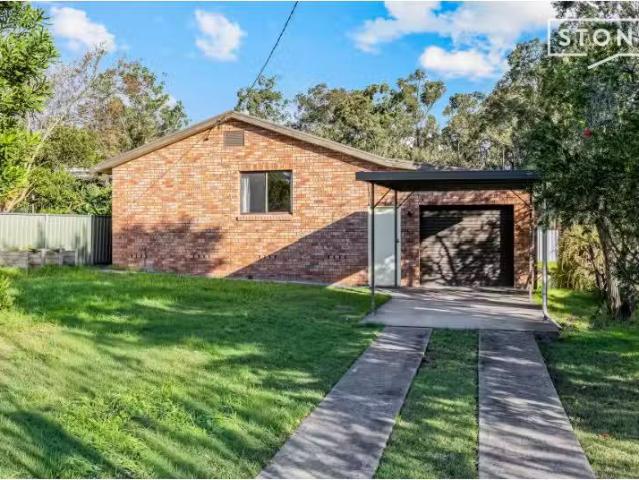 53 Alexander Street, Ellalong House for rent Listed by Katrin.