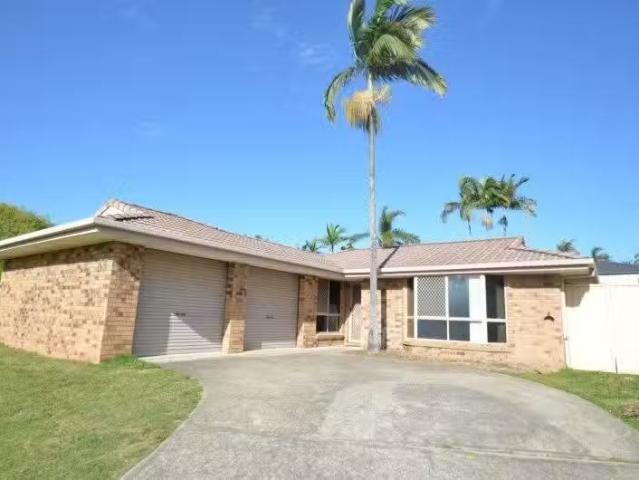 53 Allied Drive, ARUNDEL, QLD 4214 House Leased