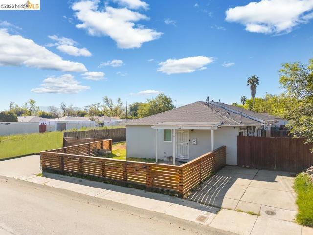 53 Alturas Ave