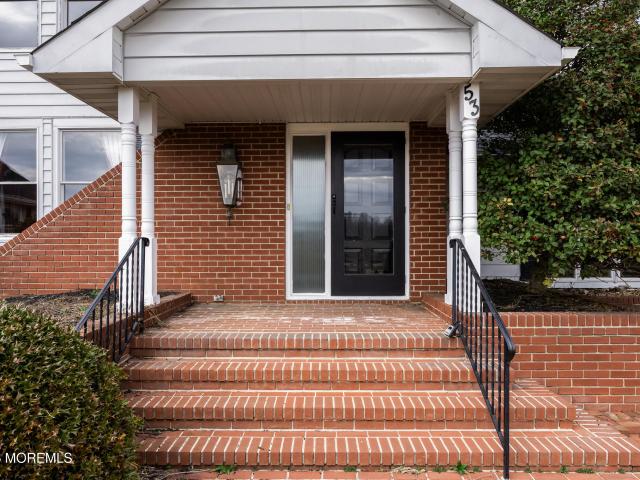 53 Arneys Mount Road