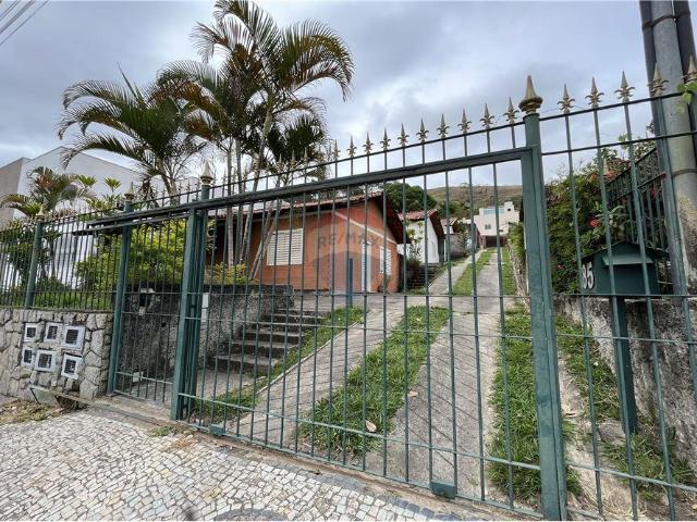 53 Área Útil Casa Alugar, 2 Dormitórios localizado em Rua José Alves, 85, Monte Castelo, Juiz de Fora, Minas Gerais, 36081116 | Brasil