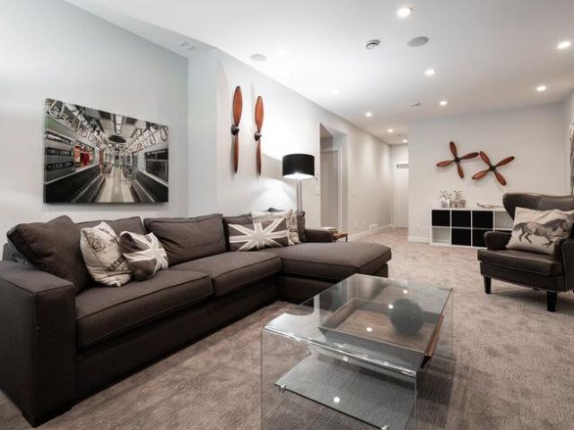 53 Avenue Southwest