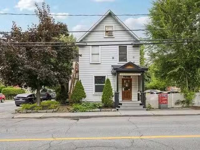53 Boul. St Joseph, Gatineau Hull, QC, J8T 7W3 commercial.