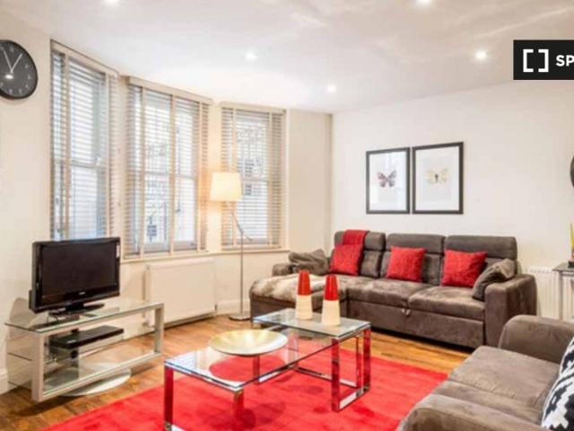 53 Blenheim Crescent, London, W11 2EG, United Kingdom | 1 bed apartment for rent #136692740 | Rentberry