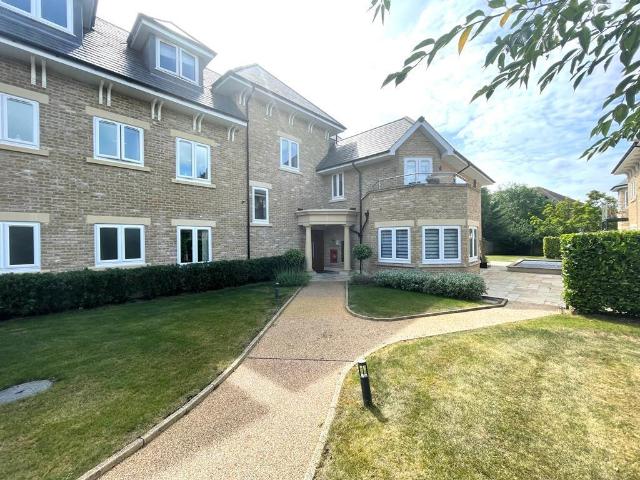 53 Calshot Way, Enfield 2 bed apartment to rent £2,600 pcm £600 pw
