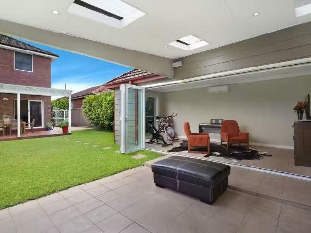 53 Hinkler Street, Maroubra House for rent Listed by Hanna Fo.