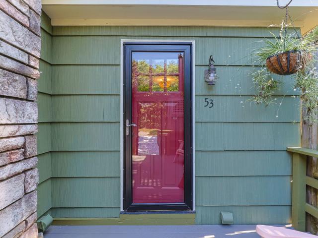 53 Highland Road
