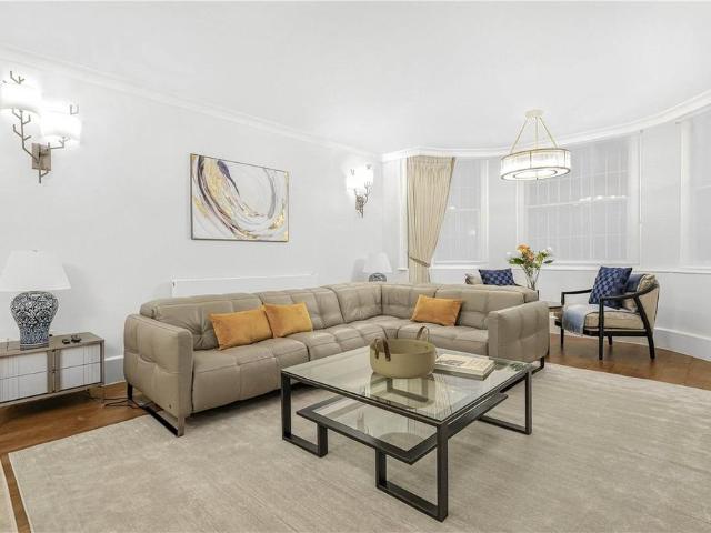 53 Holland Park, London, W11 3SS, United Kingdom | 3 bed apartment for rent #136867742 | Rentberry