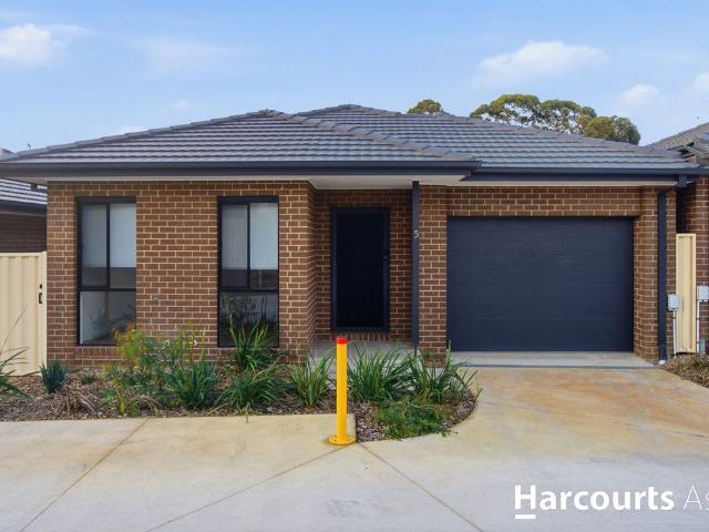 5/3 Lima Place, Pakenham, VIC 3810