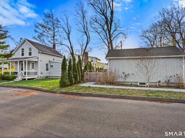 53 Maple St, Darien, CT 06820 | MLS #24166