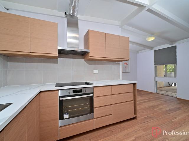 53 Maradu CrescentWanneroo WA 6065, Australia