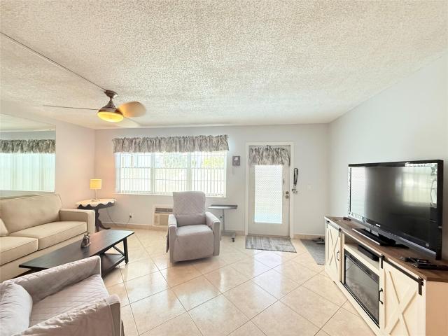 53 Markham C, Unit 53, Deerfield Beach, FL 33442 | MLS #F10539