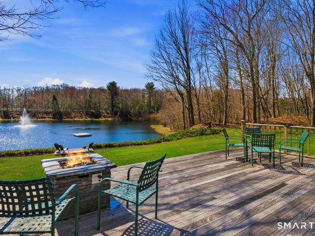 53 Oakridge Dr, Westbrook, CT 06498 | MLS #24190