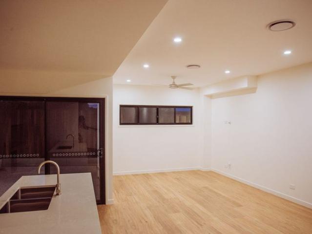 5/3 Peachfield Drive, Morayfield QLD 4506 is a townhouse featuring 3 bedrooms, 2 bathrooms and includes 2 parking spaces