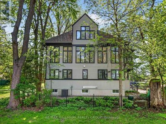 53 Scrivens Street, Ottawa, ON, K2B 8M6 house for sale | Listing ID X13741 | Royal LePage
