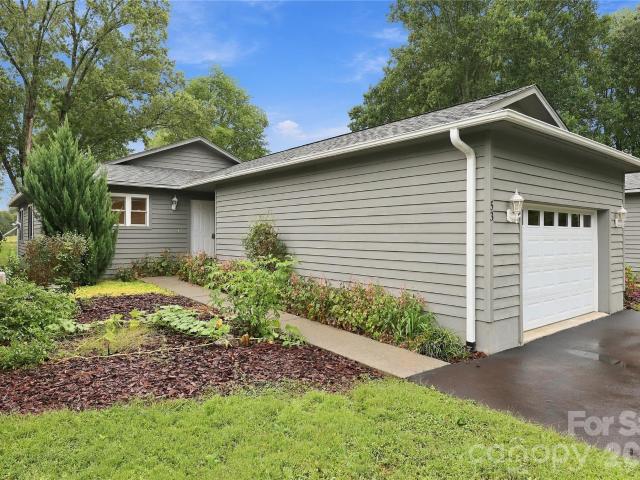 53 Southern Fairway Court # D2