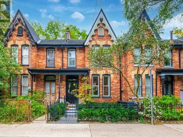 53 Spruce Street, Toronto, ON, M5A 2H8 house for sale | Listing ID C13852 | Royal LePage