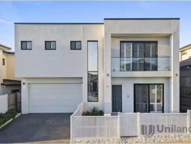53 Stockhorse Avenue, Box Hill House for rent Listed by Kelly.