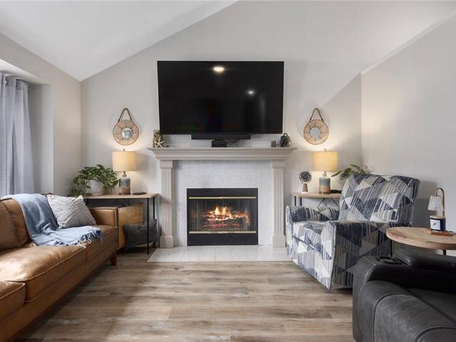 5004 NE 63rd Terrace