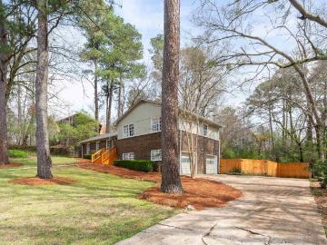 5005 Mineola Lane