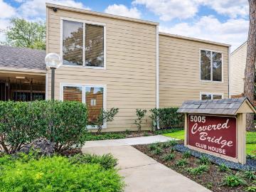 5005 Georgi Ln, Unit 204, Houston, TX 77092 | MLS #2012