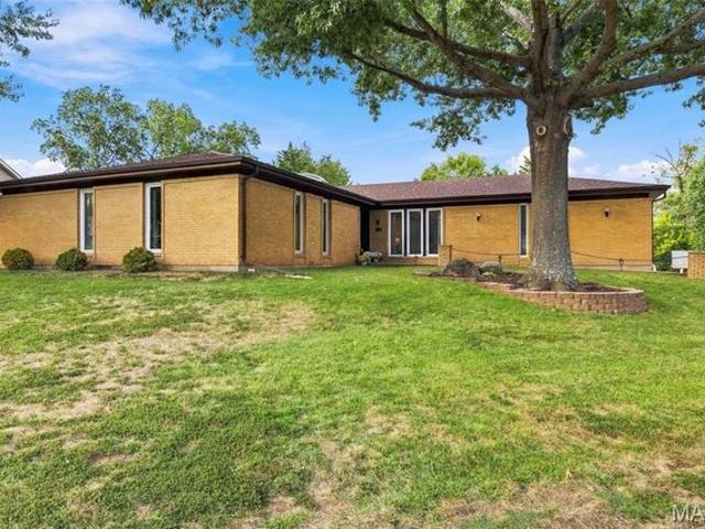 5005 Snowberry St, Imperial, MO 63052