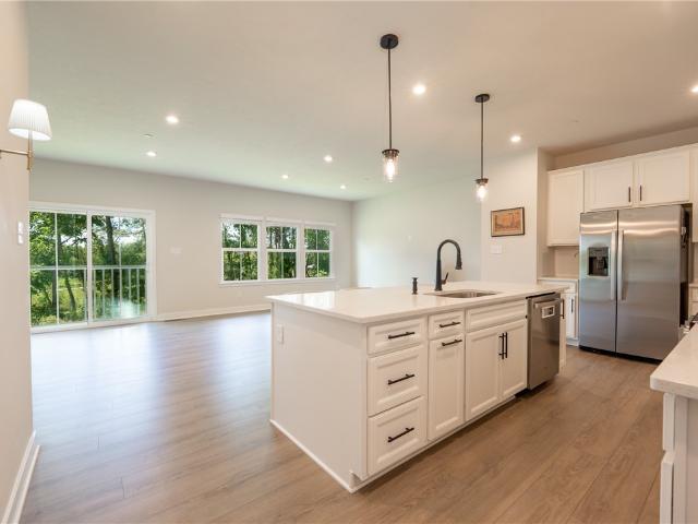 5005 Wellington Ct