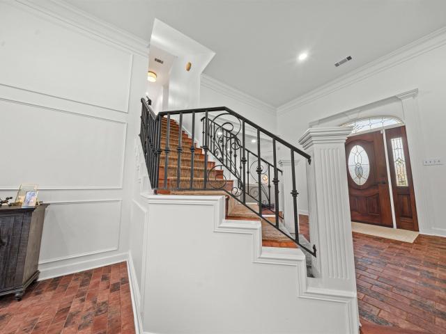 5006 Colonial Court