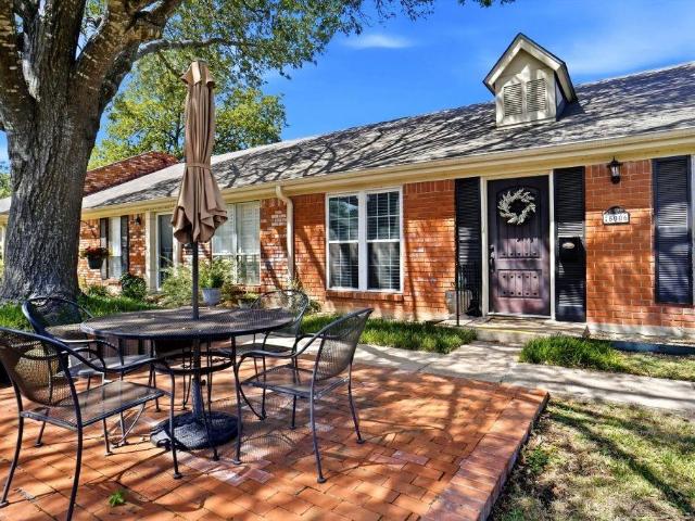 5006 Lake Shore Drive
