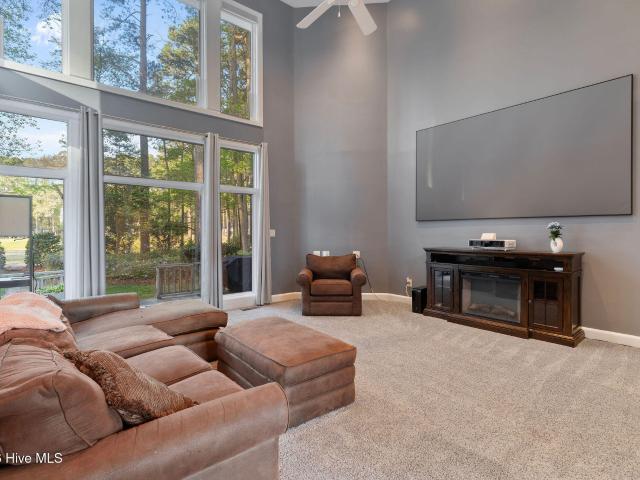 5007 Country Club Drive N