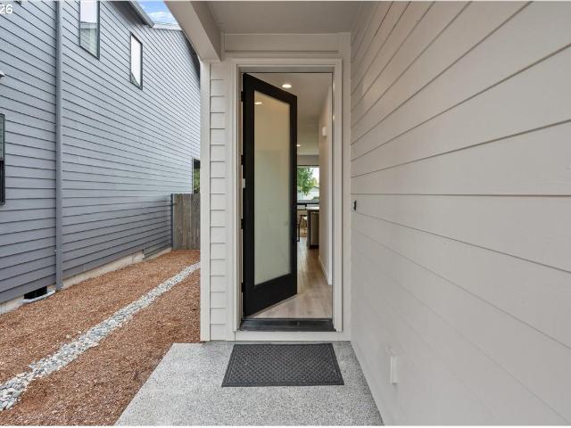 5008 NE 113TH LOOP