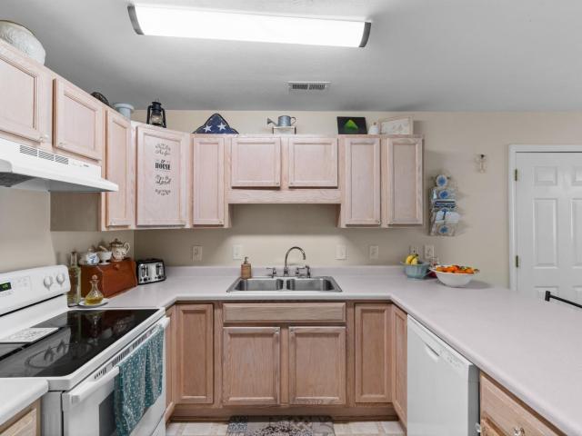 5008 Blue Spruce Ln