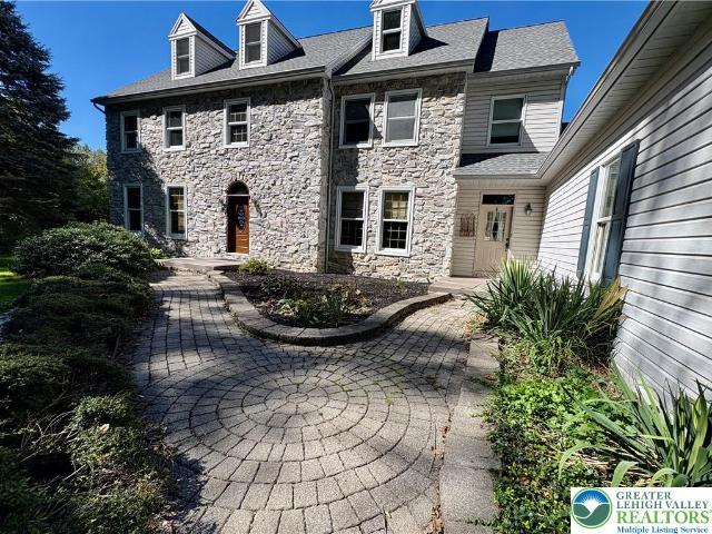 5008 Chestnut Hill Road